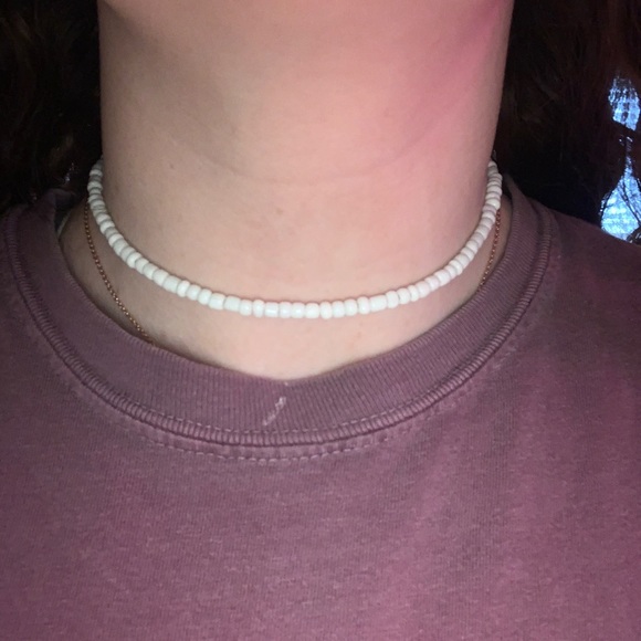 White Bead Choker - Picture 3 of 3